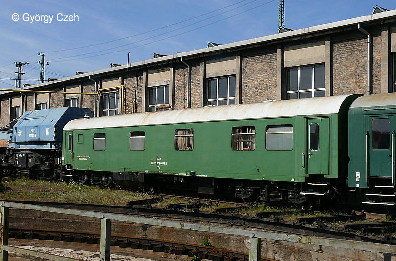99-29 009